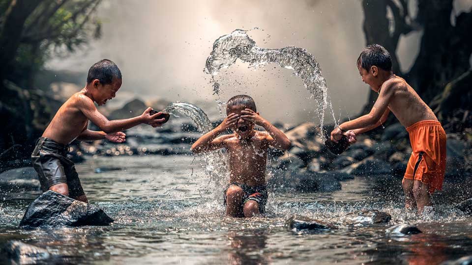 foto niños jugando